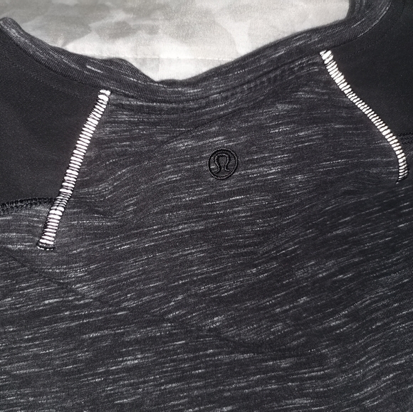 Lululemon Men's Sweater - Picture 7 of 7